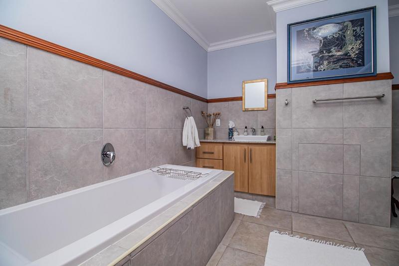 9 Bedroom Property for Sale in Outeniqua Strand Western Cape